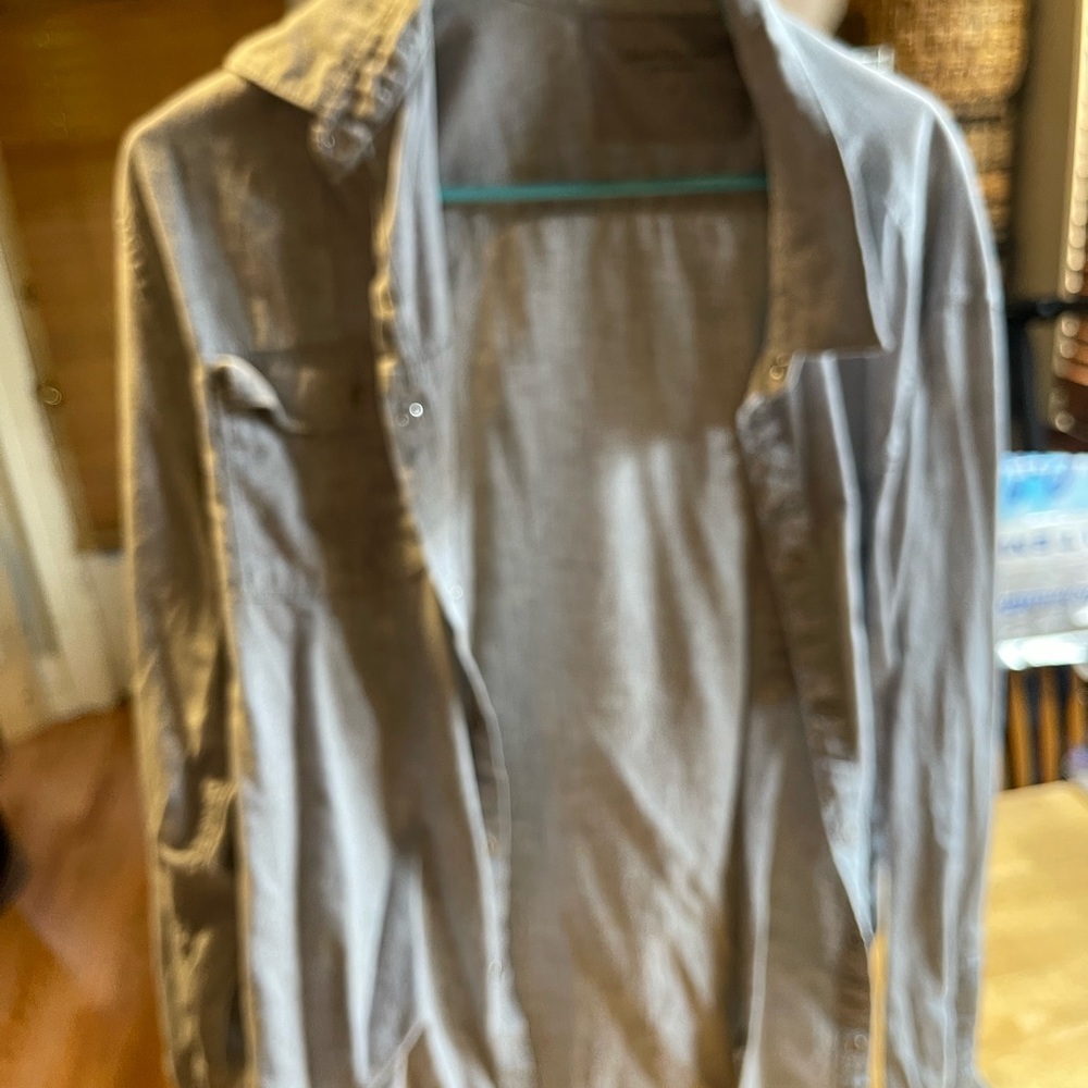 Calvin Klein Jeans Light Gray Shirt w/ snap on buttons